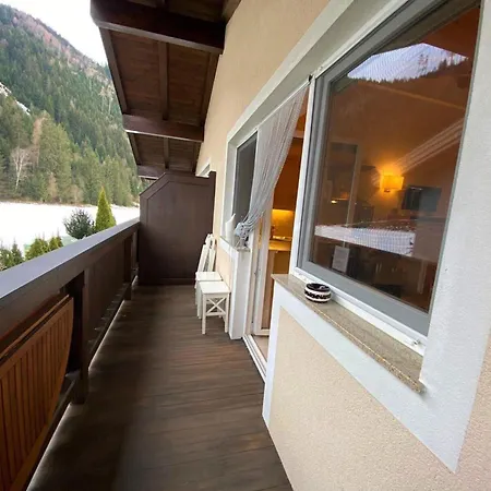 In Hollersbach With Terrace