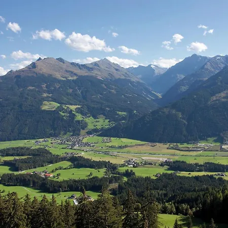 In Hollersbach With Terrace Dom wakacyjny